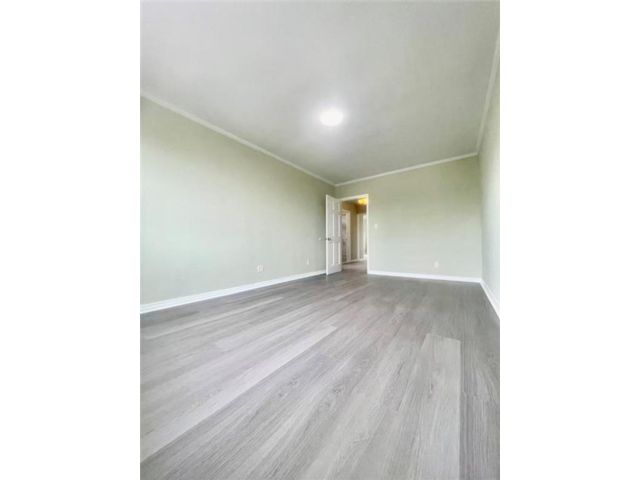  2 BR,  2.00 BTH &nbsp;Multi-family style home in Hillcrest