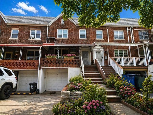 [Long Island City Real Estate, listing number 3338502]