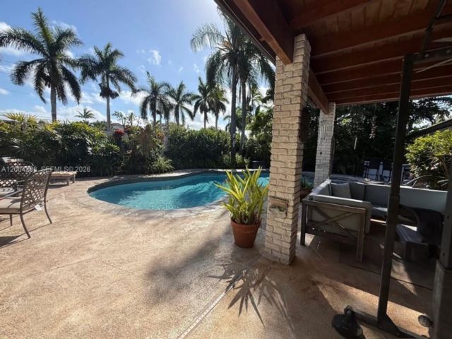  3 BR,  2.00 BTH &nbsp; style home in Crossings