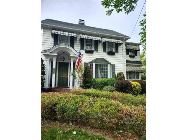  3 BR,  3.00 BTH &nbsp;Single family style home in Westerleigh