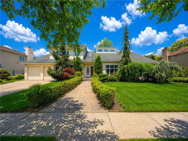  5 BR,  5.00 BTH &nbsp;Multi-family style home in Woodrow