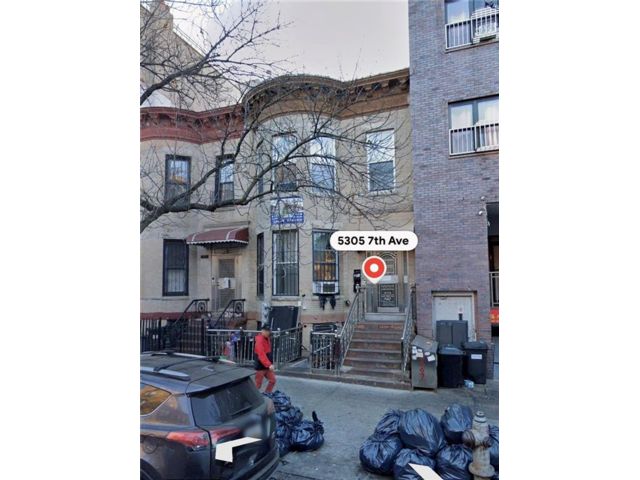 Studio,  0.00 BTH &nbsp;Multi-family style home in Sunset Park