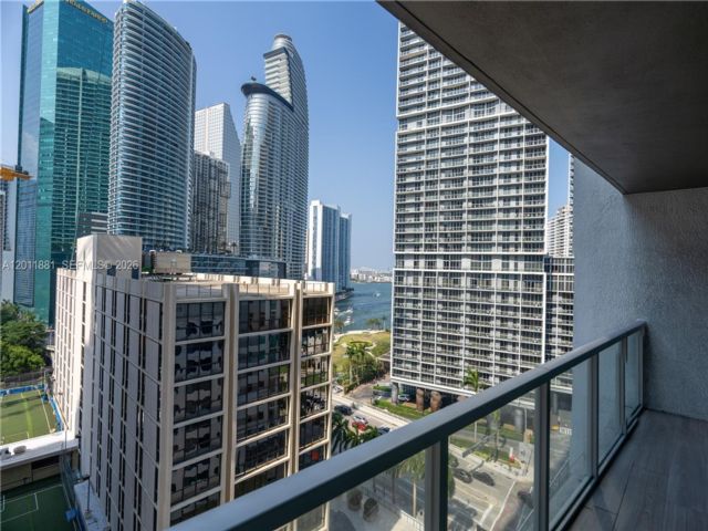 2 BR,  2.00 BTH &nbsp; style home in Miami