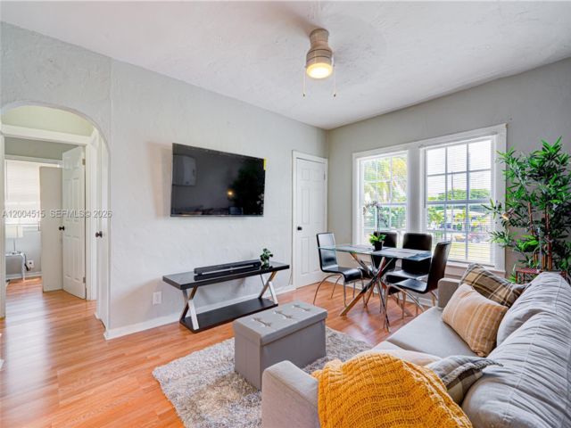  2 BR,  1.00 BTH &nbsp; style home in Miami