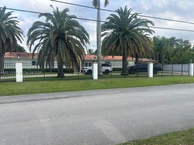  6 BR,  4.00 BTH &nbsp; style home in Miami