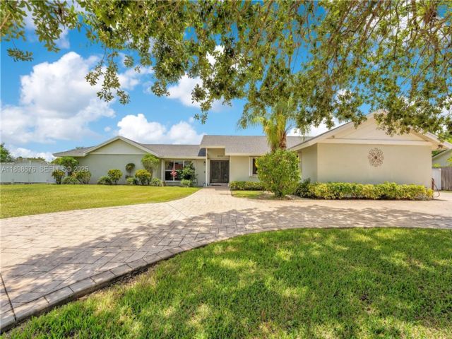  4 BR,  2.00 BTH &nbsp; style home in Miami