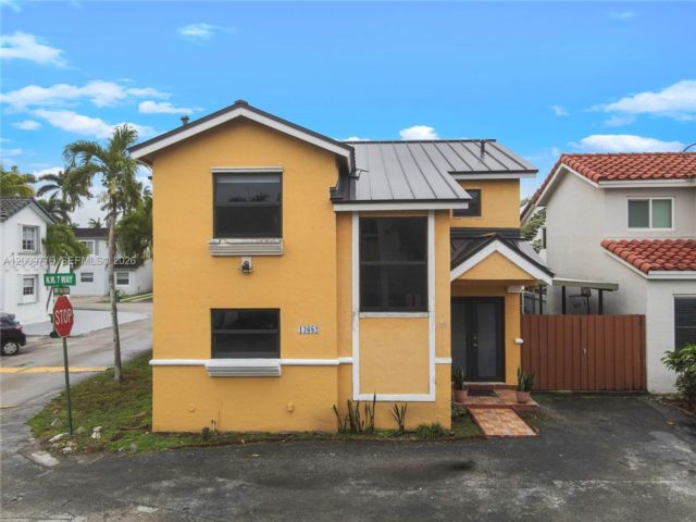  3 BR,  2.00 BTH &nbsp; style home in Miami