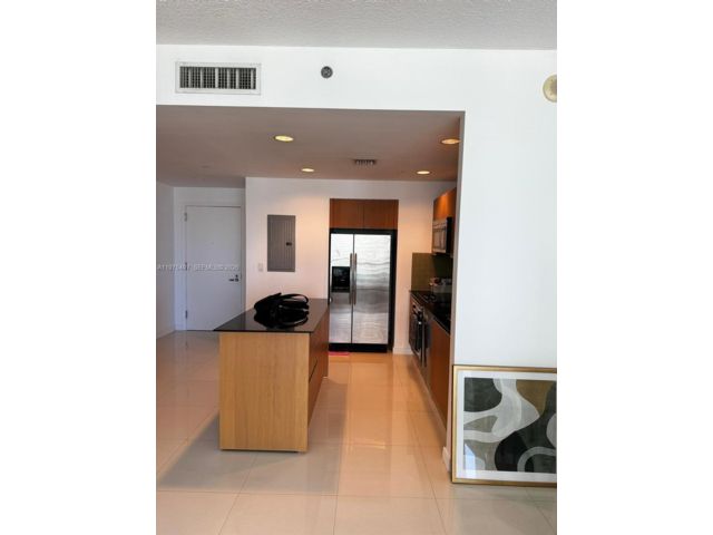  1 BR,  1.00 BTH &nbsp;Condo style home in Miami