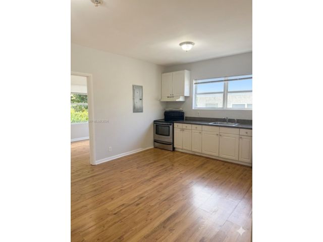  2 BR,  1.00 BTH &nbsp; style home in El Portal