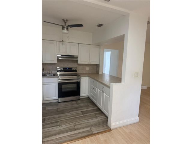 4 BR,  2.00 BTH &nbsp; style home in El Portal