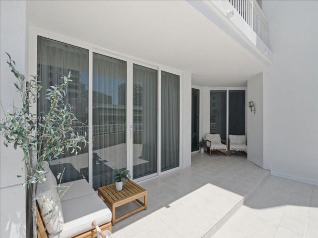  3 BR,  3.50 BTH &nbsp; style home in Miami