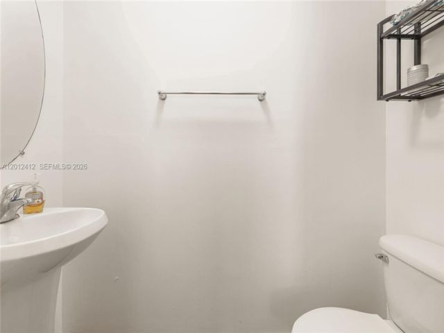 [PHOTO]