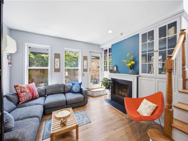  2 BR,  2.00 BTH &nbsp;Condominium style home in Carroll Gardens