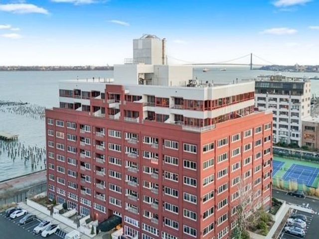 2 BR,  2.00 BTH &nbsp;Condominium style home in St. George