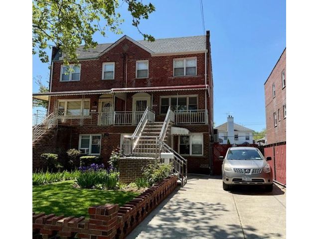 [Marine Park Real Estate, listing number 3338775]