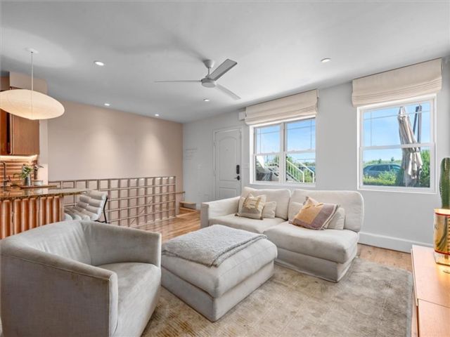  2 BR,  3.00 BTH &nbsp;Condominium style home in Rockaway Park