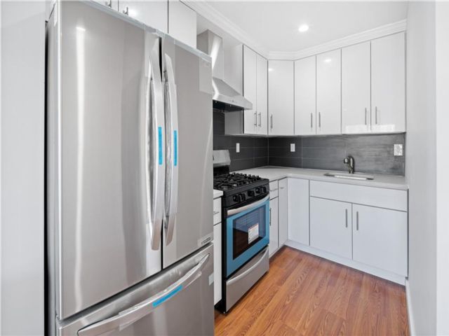  1 BR,  1.00 BTH &nbsp;Condominium style home in Brighton Beach