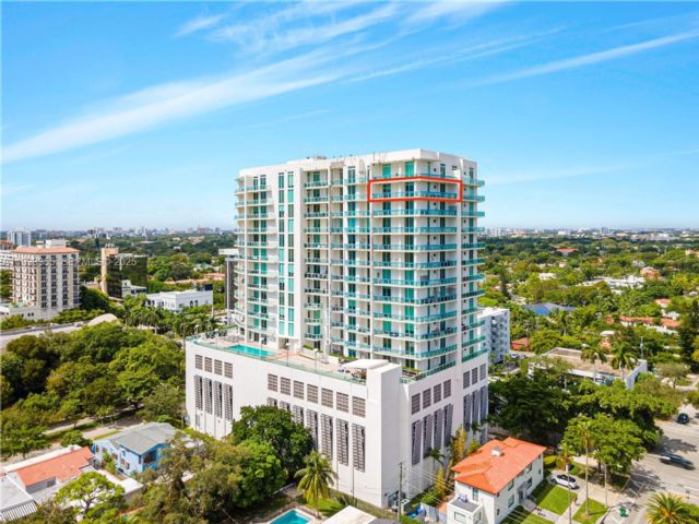  2 BR,  2.00 BTH &nbsp; style home in Miami