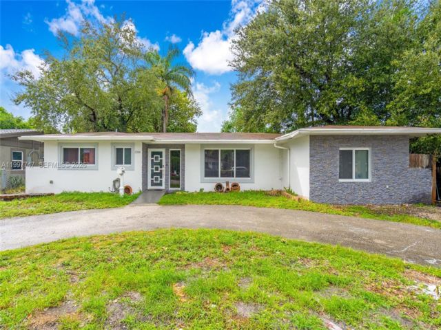  4 BR,  2.00 BTH &nbsp;European style home in Miami