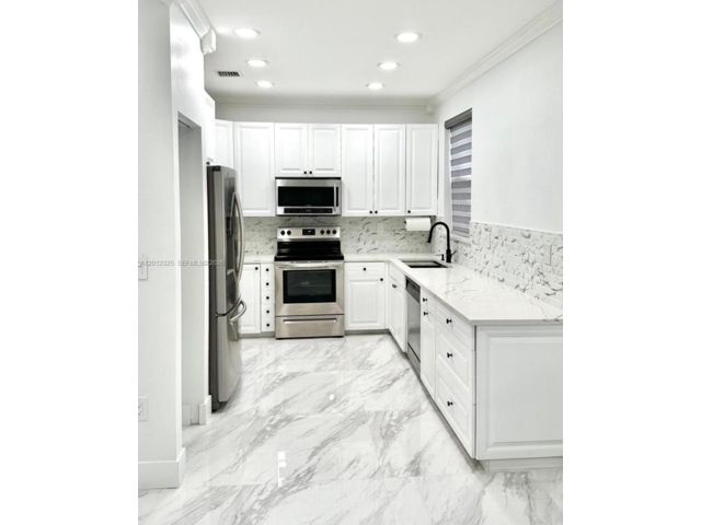  3 BR,  2.50 BTH &nbsp; style home in Pembroke Pines