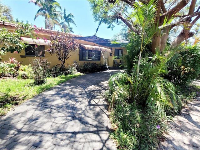  3 BR,  2.00 BTH &nbsp; style home in Hallandale Beach