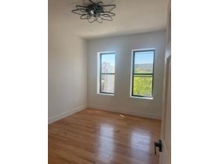  3 BR,  1.00 BTH &nbsp;Multi-family style home in East Flatbush