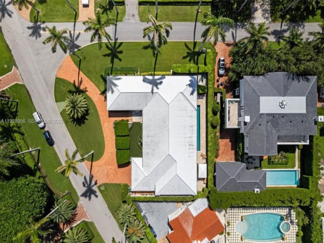  6 BR,  6.56 BTH &nbsp; style home in Miami
