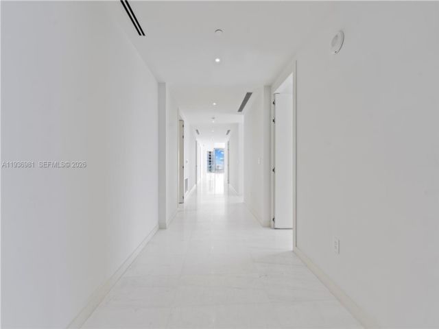 [PHOTO]
