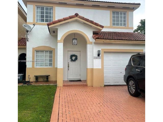  3 BR,  2.50 BTH &nbsp; style home in Crossings