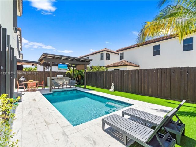  5 BR,  3.00 BTH &nbsp; style home in Homestead