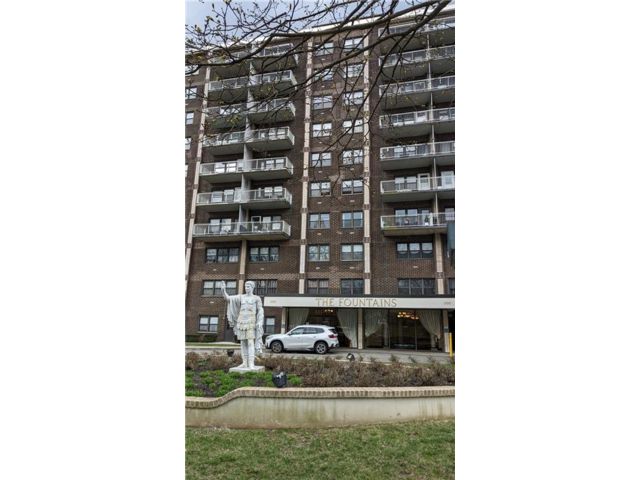  1 BR,  1.00 BTH &nbsp;Co-op style home in Sunnyside