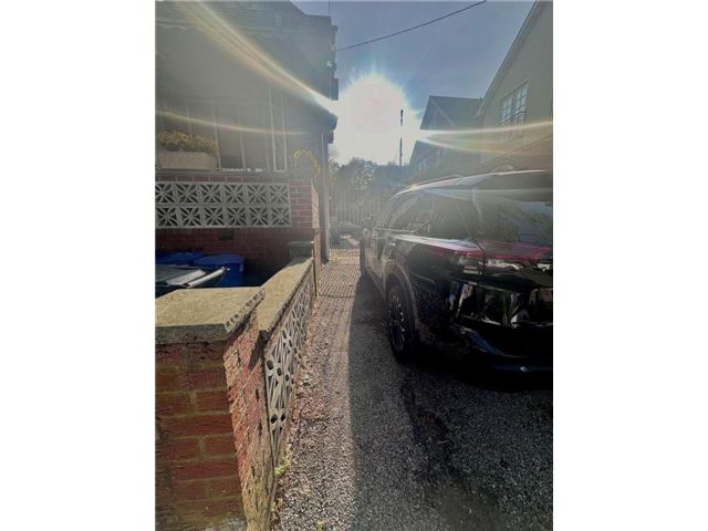 [PHOTO]