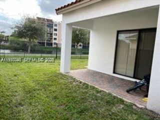  4 BR,  3.00 BTH &nbsp; style home in Miami