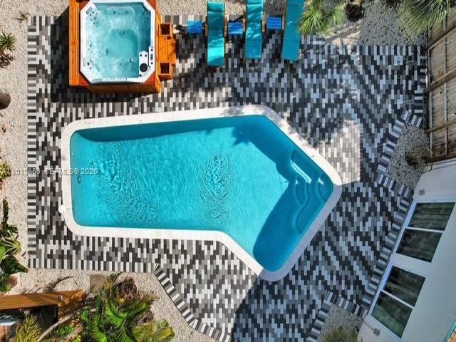 [PHOTO]
