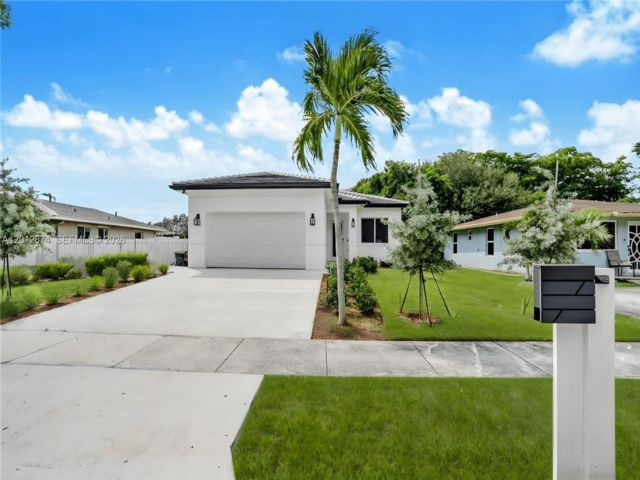  4 BR,  3.00 BTH &nbsp; style home in Fort Lauderdale