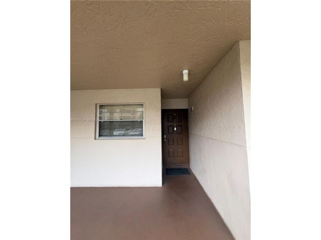[Davie Real Estate, listing number 3339085]