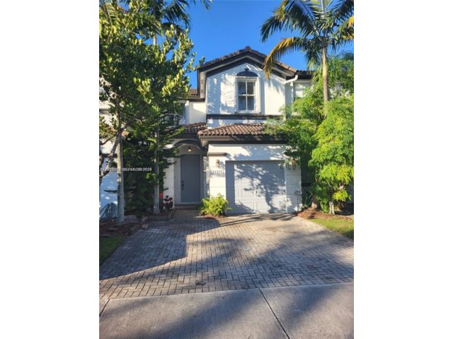  3 BR,  2.50 BTH &nbsp; style home in Medley