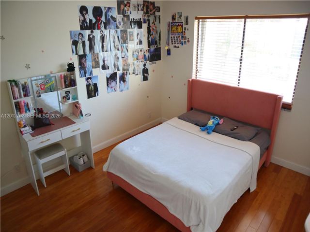 [PHOTO]