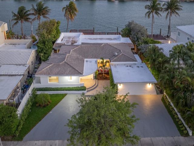  4 BR,  4.00 BTH &nbsp; style home in Miami Beach