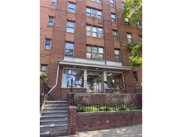 Studio,  1.00 BTH &nbsp;Co-op style home in Bay Ridge
