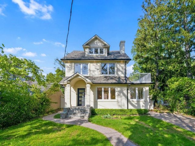  4 BR,  3.00 BTH &nbsp;Single family style home in Shore Acres