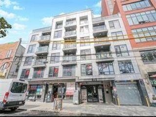  2 BR,  2.00 BTH &nbsp;Condominium style home in Sunset Park