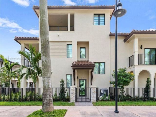  3 BR,  3.55 BTH &nbsp; style home in Medley