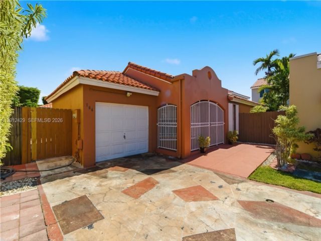  4 BR,  3.00 BTH &nbsp; style home in Miami