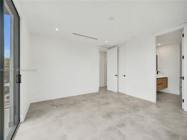 [PHOTO]