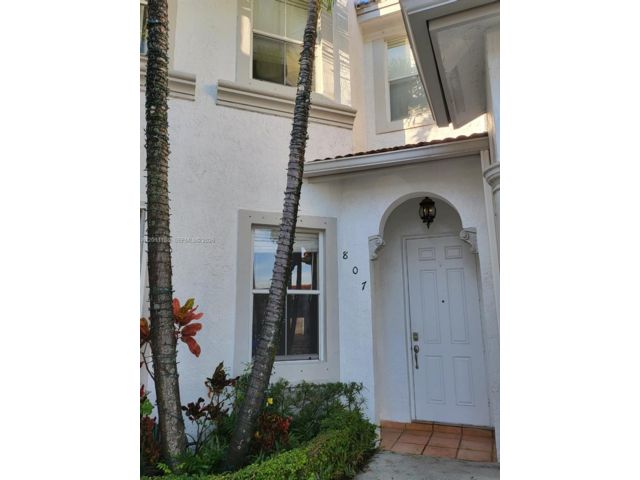  4 BR,  3.00 BTH &nbsp; style home in Medley