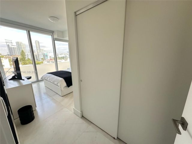[PHOTO]