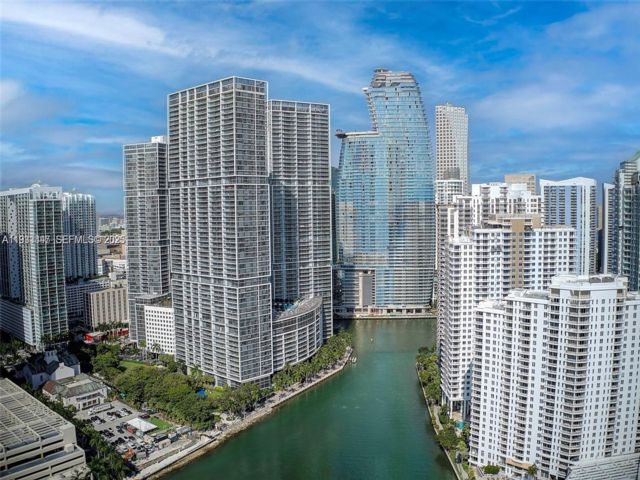  2 BR,  2.00 BTH &nbsp; style home in Miami