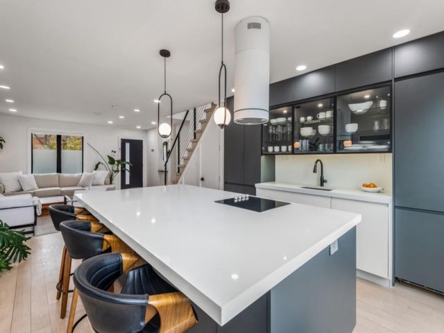  3 BR,  3.50 BTH &nbsp;Single family style home in Bushwick