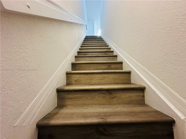 [PHOTO]
